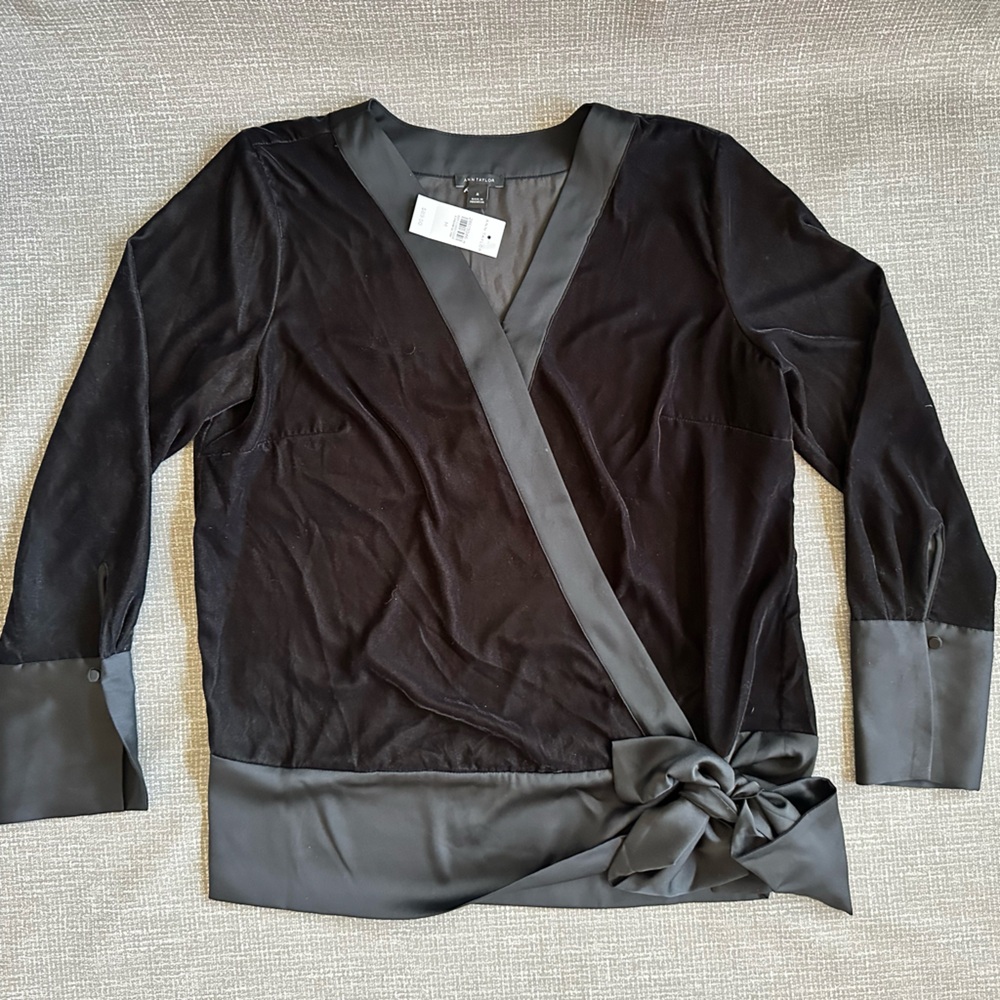 Ann Taylor Soft Heathered Velor Black Textured Fabric Front Tie Top